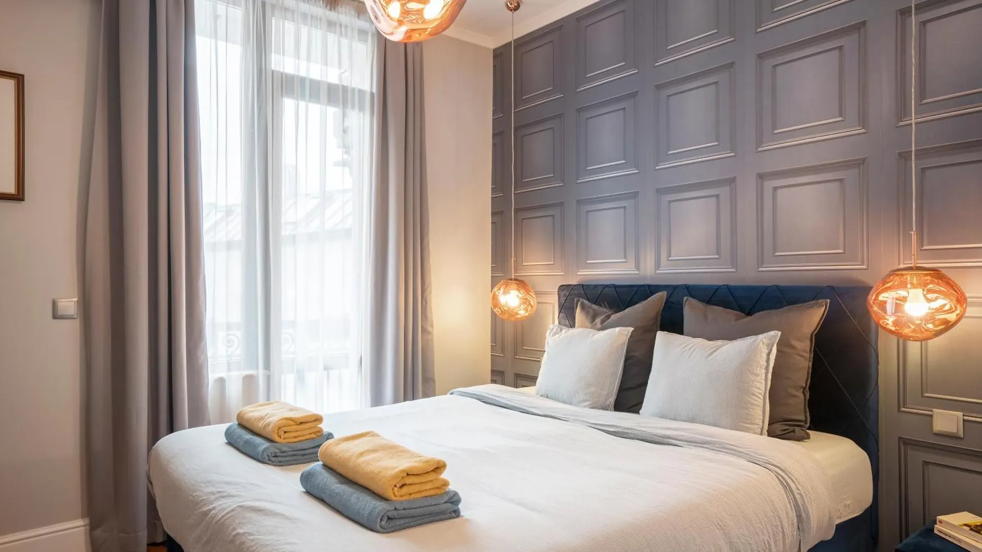 アパート Landmark Luxe 2Br Apt With Parking ソフィア
