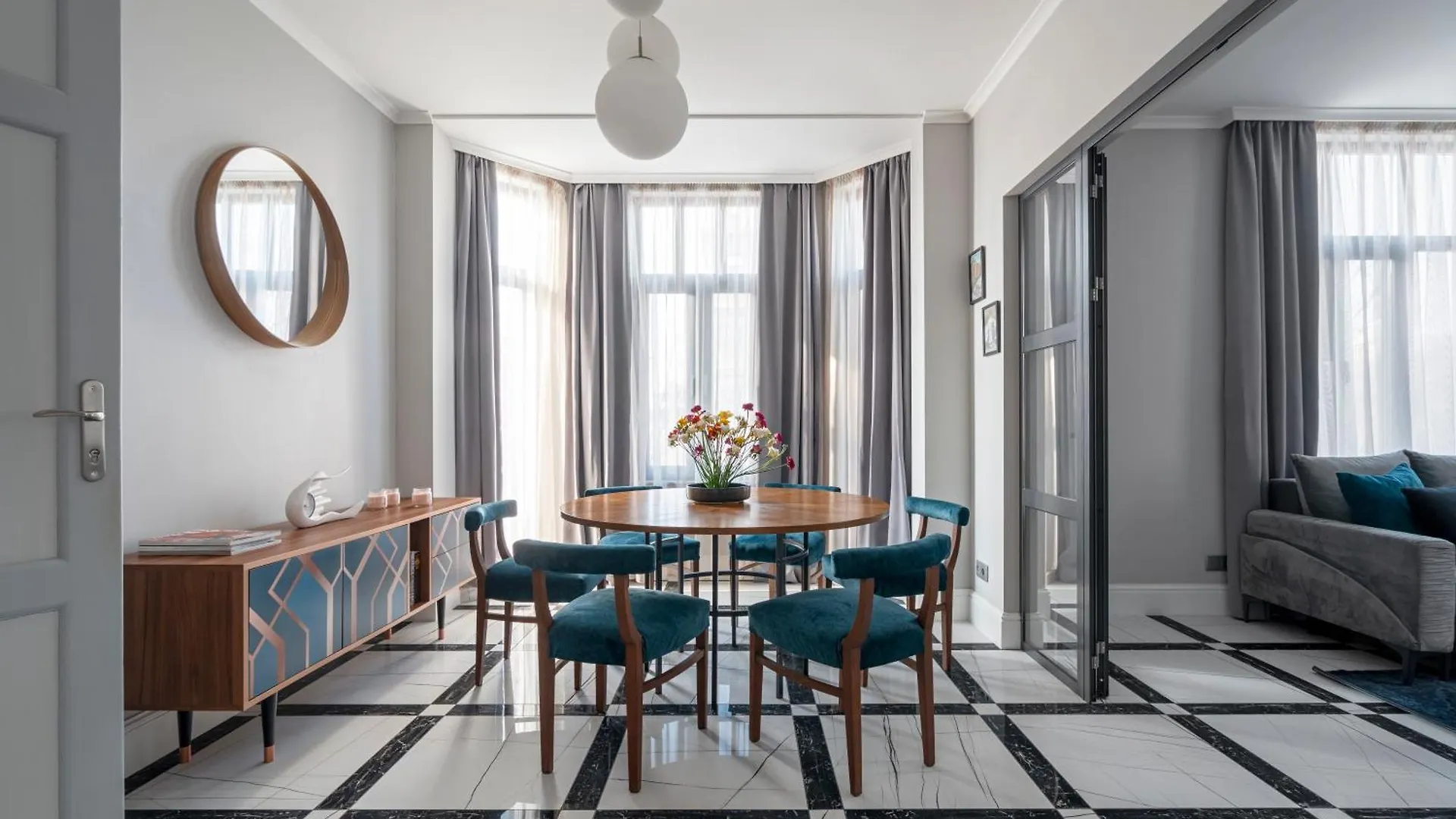 Landmark Luxe 2Br Apt With Parking ソフィア ブルガリア